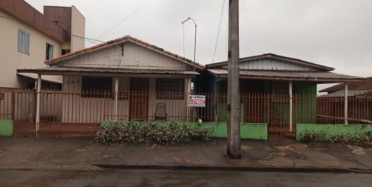 casas na rua João Vecchi, nº 735, Lar Paraná.