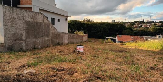 terreno na rua das Seringueiras, Jardim Casali, Campo Mourão.